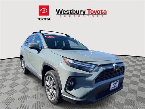 2022 Toyota RAV4 XLE Premium