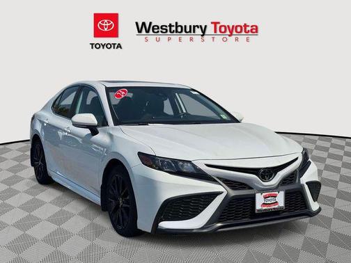 Ice Cap 2024 Toyota Camry SE