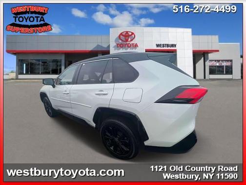 2022 Toyota RAV4 Hybrid SE