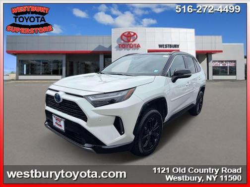 2022 Toyota RAV4 Hybrid SE