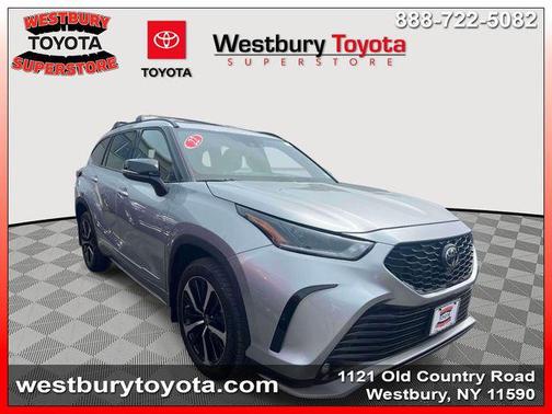 Celestial Silver Metallic 2022 Toyota Highlander XSE