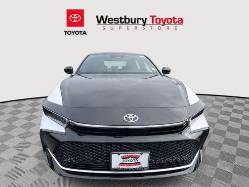 2024 Toyota Crown Platinum