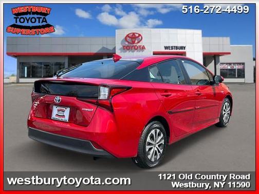 2022 Toyota Prius LE