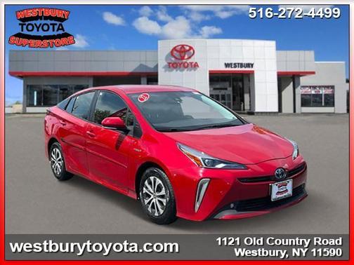2022 Toyota Prius LE