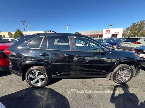 2025 Toyota RAV4 Hybrid SE