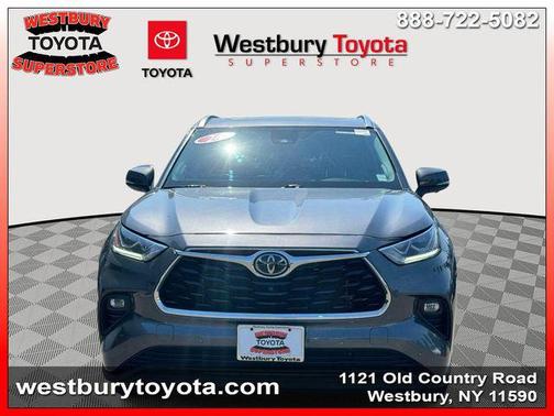Magnetic Gray Metallic 2024 Toyota Highlander Limited