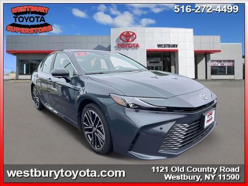2025 Toyota Camry XLE