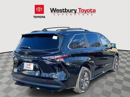 Midnight Black Metallic 2024 Toyota Sienna Woodland Edition
