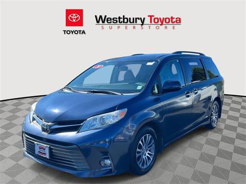 2020 Toyota Sienna XLE