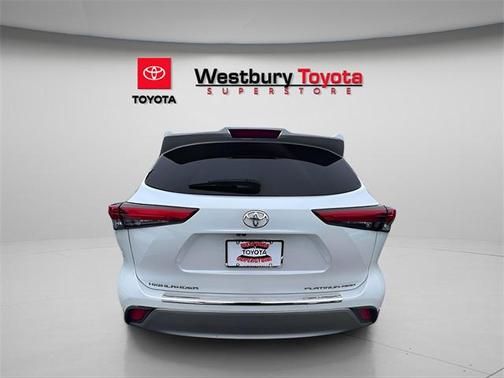 2023 Toyota Highlander Platinum