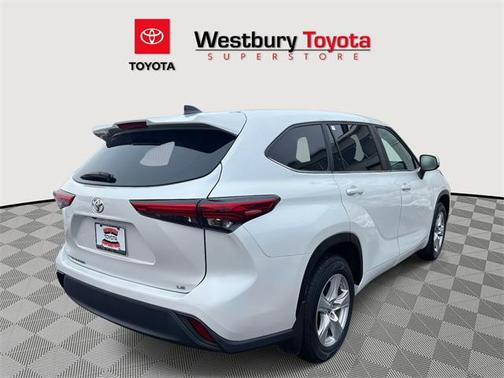 2023 Toyota Highlander LE