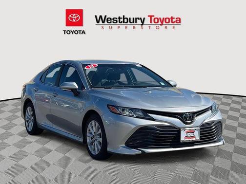 Celestial Silver Metallic 2018 Toyota Camry LE