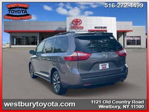 2018 Toyota Sienna XLE