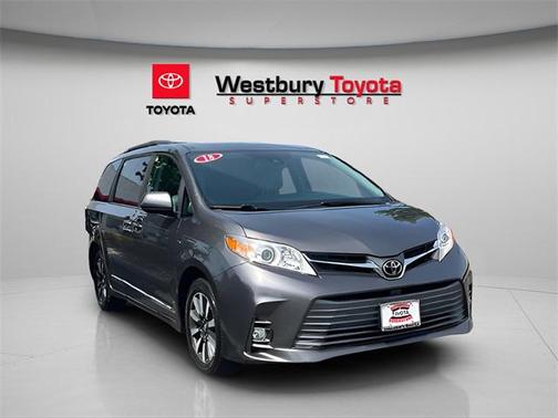 2018 Toyota Sienna XLE