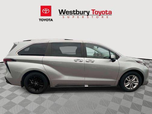 Celestial Silver Metallic 2023 Toyota Sienna Limited