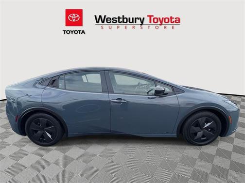 2023 Toyota Prius LE