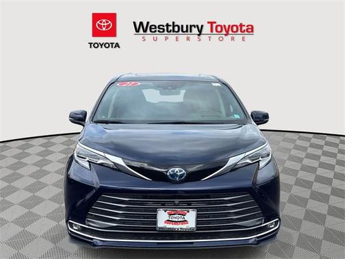 2021 Toyota Sienna Platinum 7 Passenger