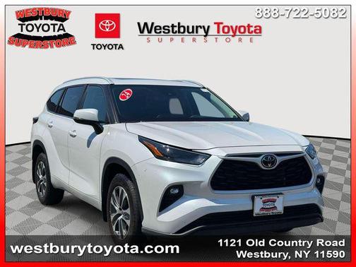 Wind Chill Pearl 2024 Toyota Highlander XLE