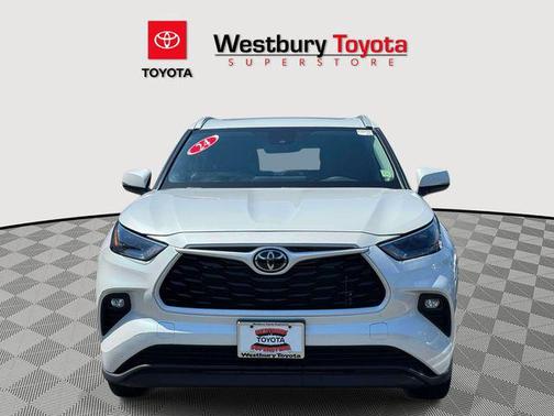Wind Chill Pearl 2024 Toyota Highlander XLE