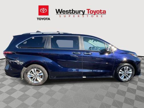 2024 Toyota Sienna Limited