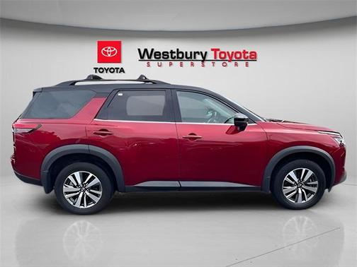 2023 Nissan Pathfinder SL 4WD