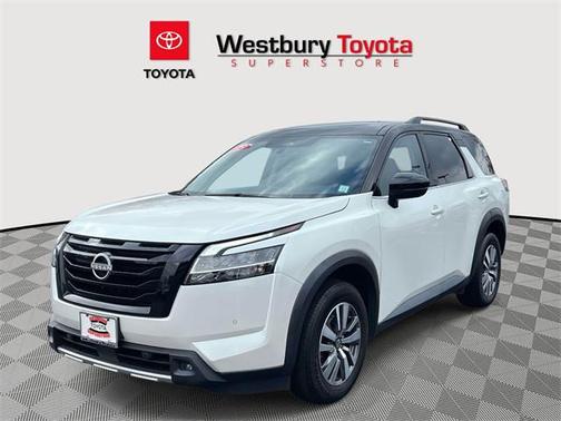 2023 Nissan Pathfinder SL 4WD