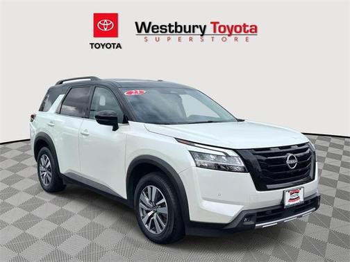 2023 Nissan Pathfinder SL 4WD