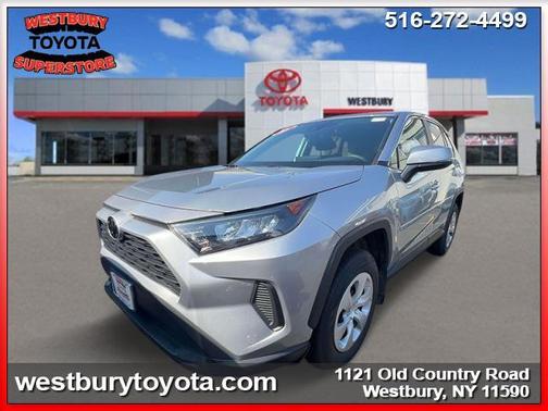 2022 Toyota RAV4 LE