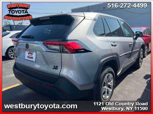 2022 Toyota RAV4 LE