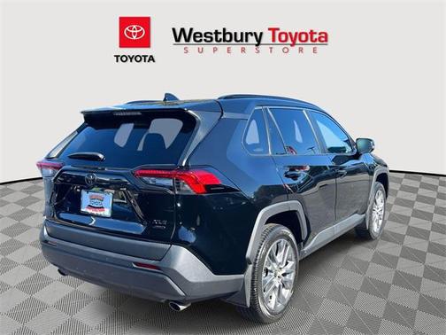 2022 Toyota RAV4 XLE Premium