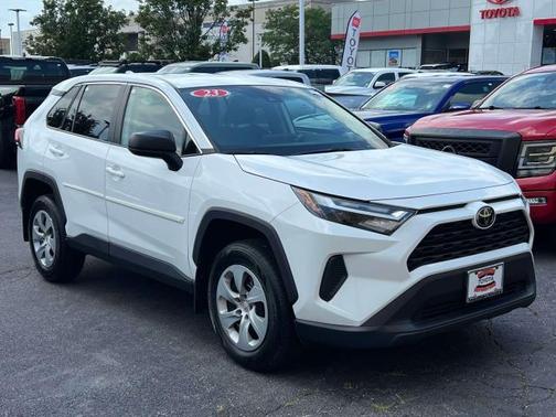 2023 Toyota RAV4 LE