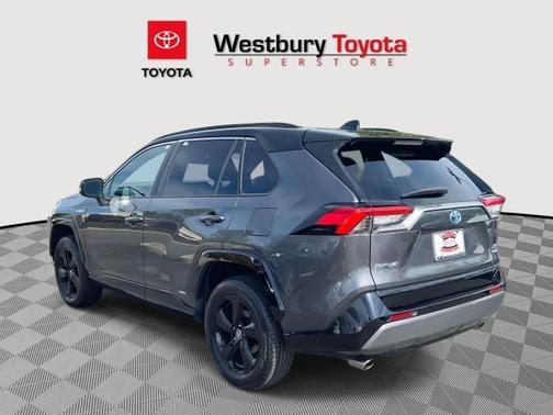 2021 Toyota RAV4 Hybrid SE
