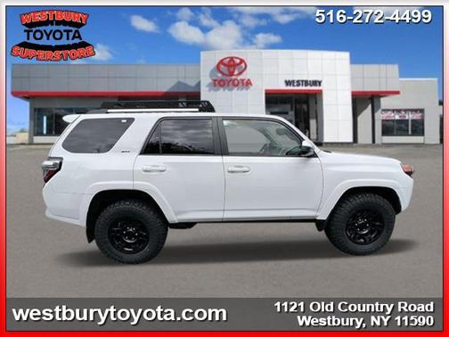 2022 Toyota 4Runner SR5