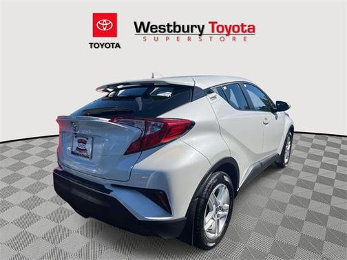 2021 Toyota C-HR LE
