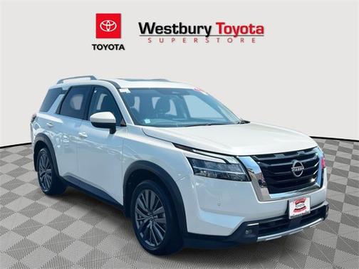 2022 Nissan Pathfinder SL 4WD