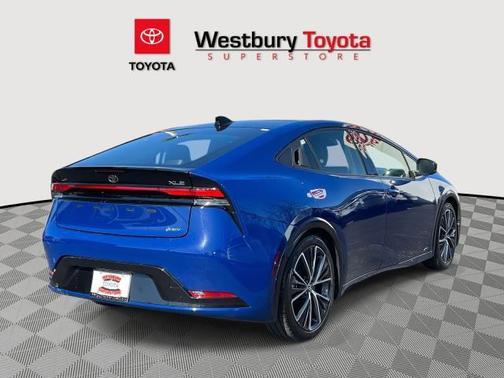2023 Toyota Prius XLE
