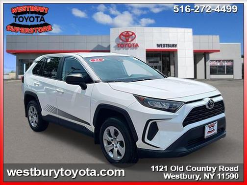2022 Toyota RAV4 LE