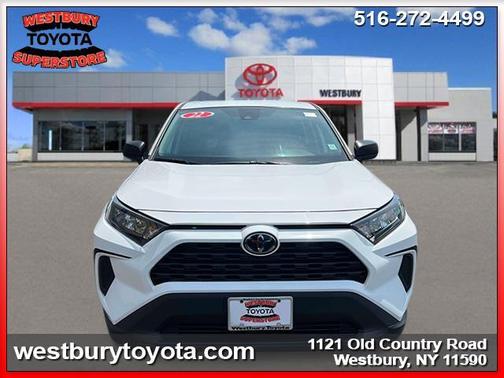 2022 Toyota RAV4 LE