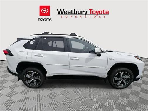 2024 Toyota RAV4 Prime SE