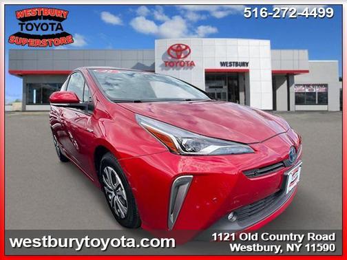 2022 Toyota Prius LE
