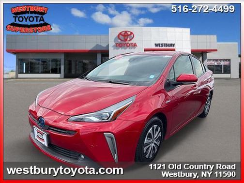 2022 Toyota Prius LE
