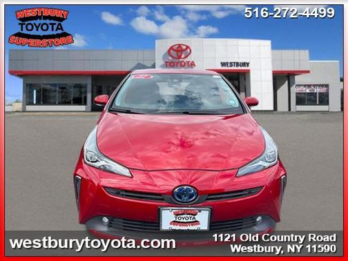 2022 Toyota Prius LE