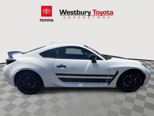 Halo 2024 Toyota GR86 Base