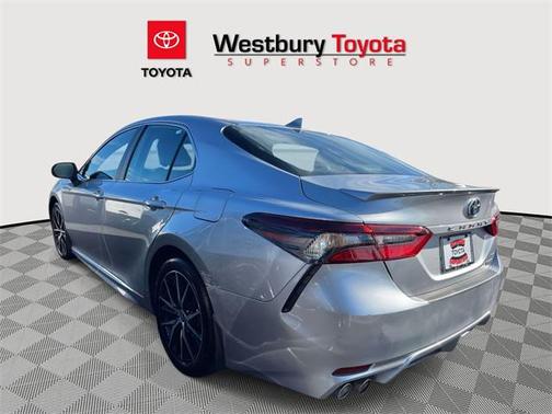 2024 Toyota Camry Hybrid SE