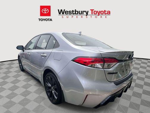 Classic Silver Metallic 2023 Toyota Corolla SE
