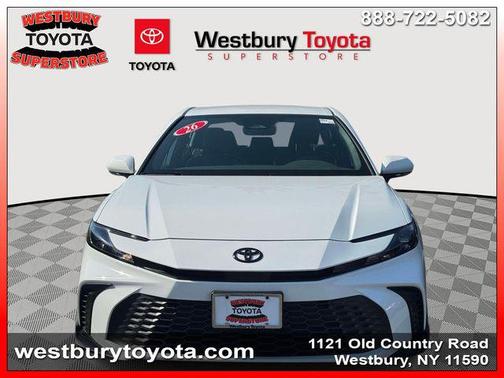Ice Cap 2026 Toyota Camry SE