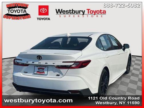 Ice Cap 2026 Toyota Camry SE