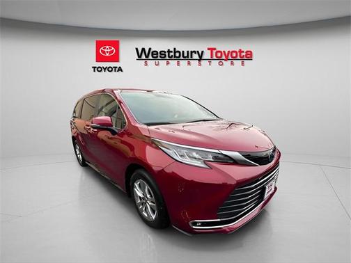 2023 Toyota Sienna Limited 7-Passenger