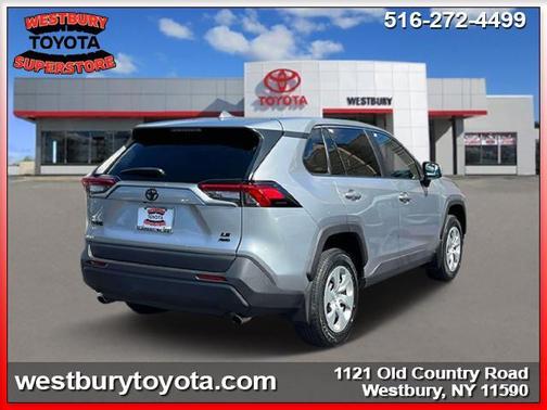 2022 Toyota RAV4 LE