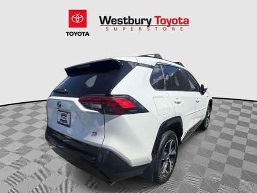 Ice Cap 2024 Toyota RAV4 Prime SE